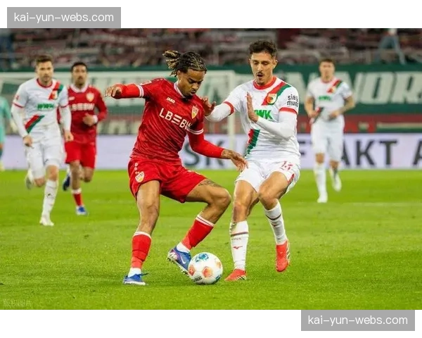 汉堡1-1奥格斯堡，主场平局未能摆脱降级压力